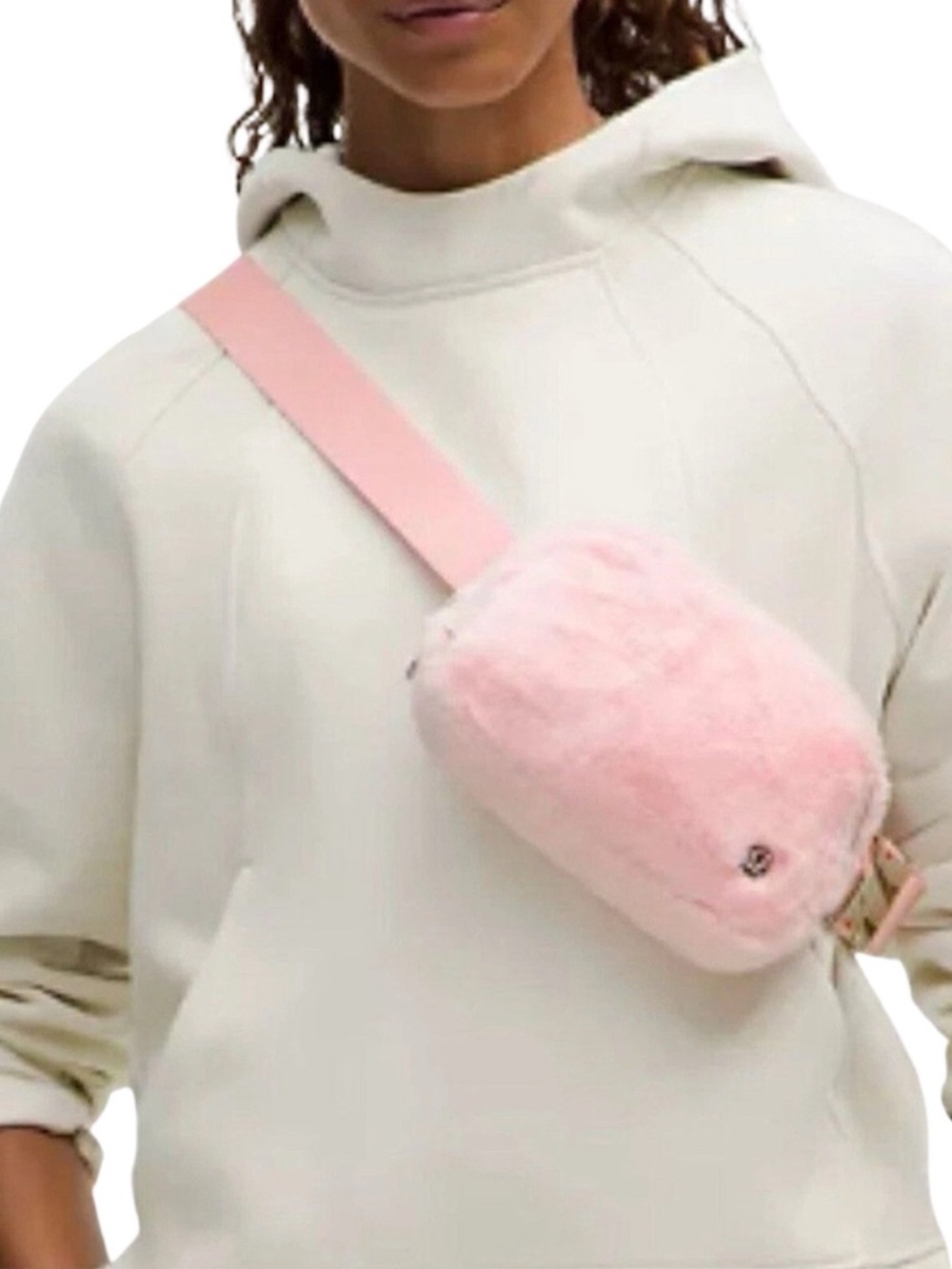 Lululemon Everywhere Belt Bag Plush Fleece Strawberry Milkshake NWT